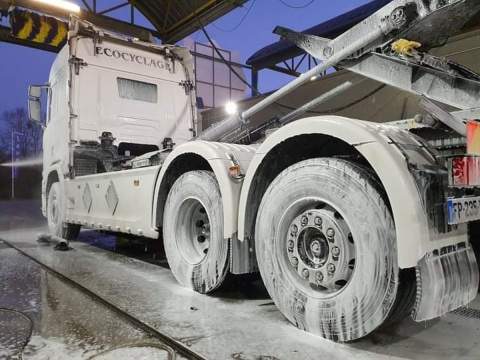 Truck wash station Saint-Vulbas
