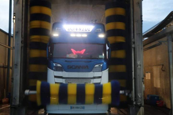 Truck wash station Saint-Vulbas