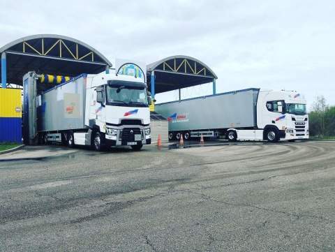 Truck washing Saint-Vulbas
